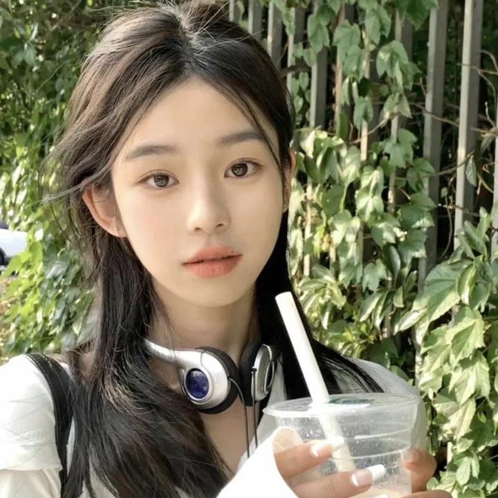牌坊下的女人